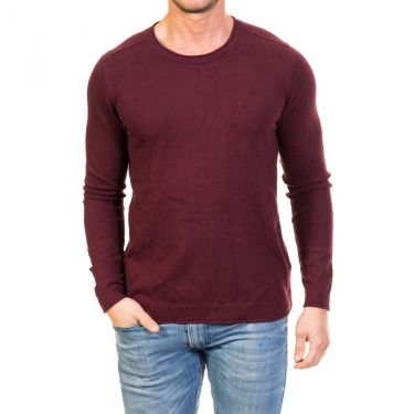 Pull bordeau col rond