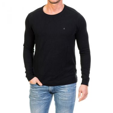 Pull noir col rond